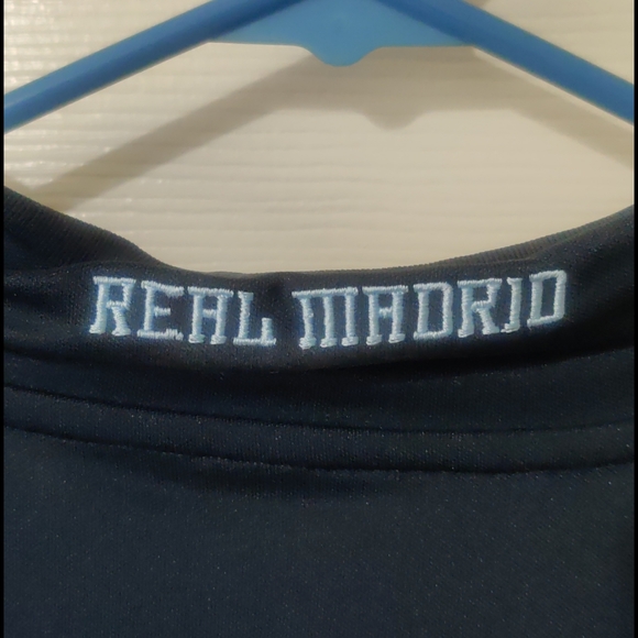 Real Madrid Blue Jersey XL - Picture 3 of 12